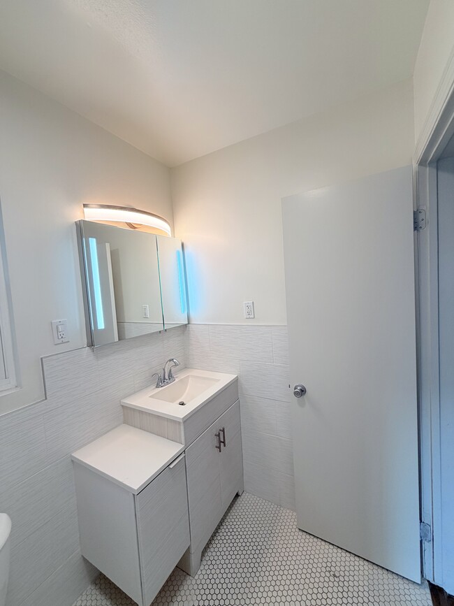 Building Photo - 5707 Virginia Ave