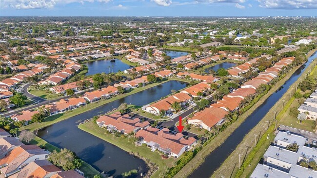 Building Photo - 15465 Lake Magnolia Pl