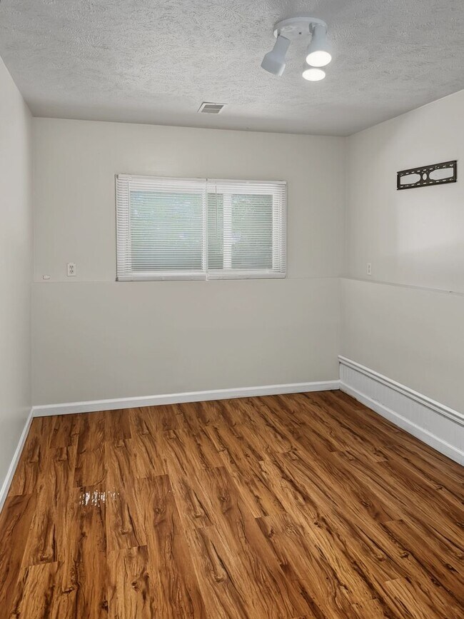 Building Photo - 1127 Lafayette Ave