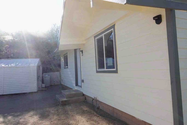 Building Photo - 222 Westridge Dr