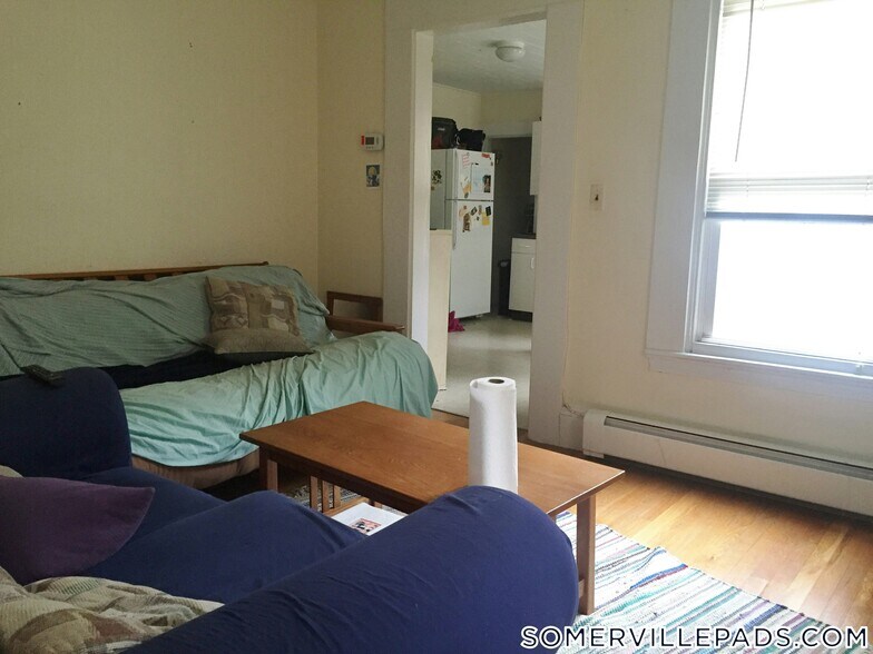 Building Photo - 28R Cherry St