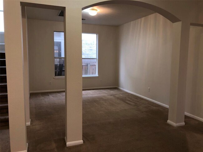 Building Photo - 3604 Roller Crossing