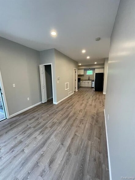 Building Photo - 1119 Custer St