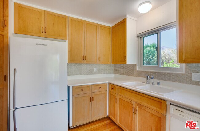 Building Photo - 2534 7th St