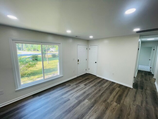 Building Photo - 119 Williamson Dr