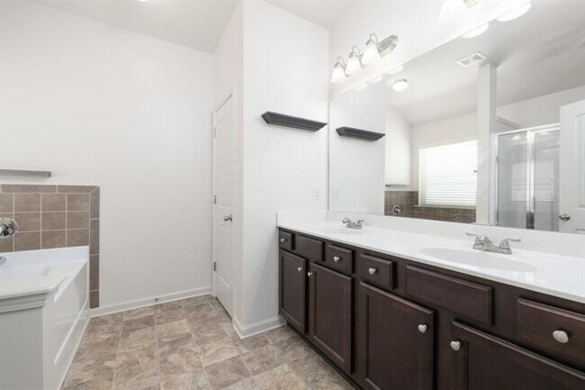 Building Photo - 1855 Homeside Dr