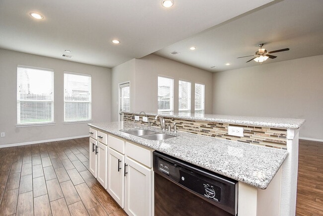 Building Photo - 4442 Buentello Dr
