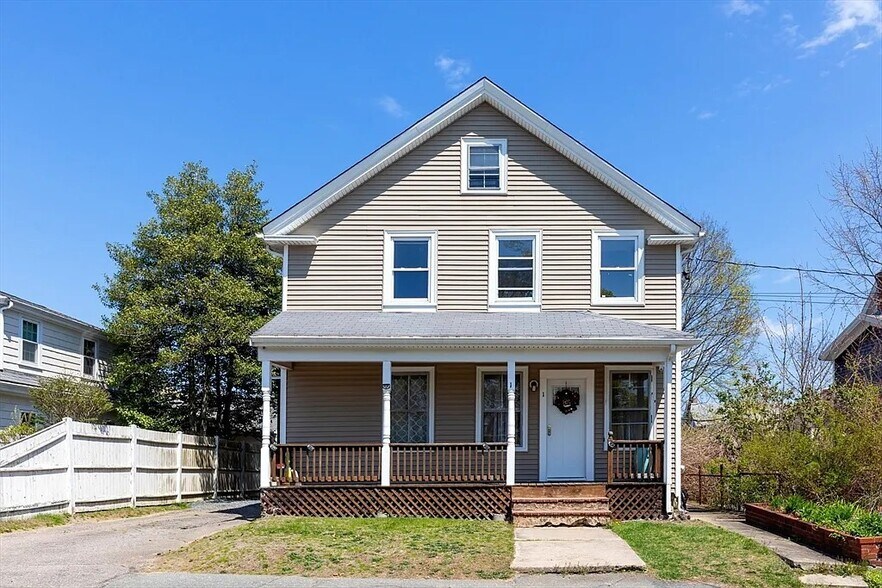 Primary Photo - 1 N Walnut St