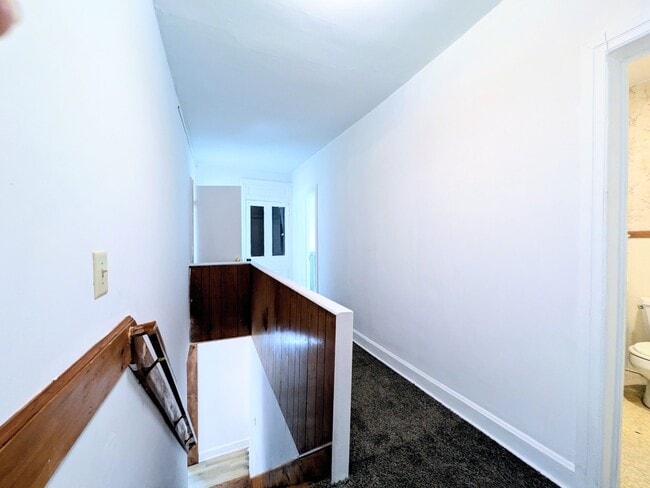 Building Photo - 400 Ridge Ave