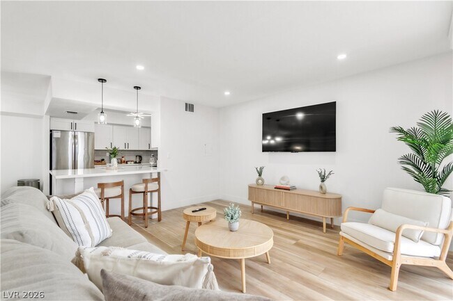 Building Photo - 3930 University Center Dr