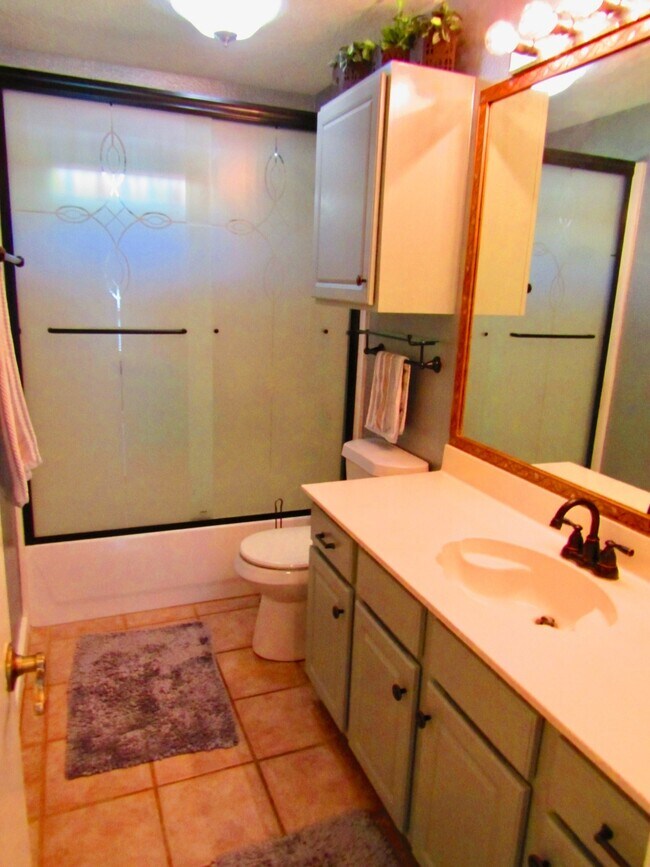 Building Photo - 31 Hunters Creek Dr