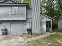 Building Photo - Charming and Spacious Home