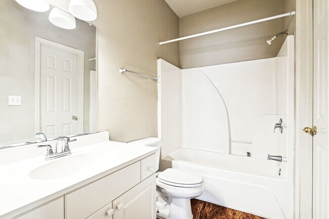 Building Photo - Charming Cottages for Rent in Waveland – 1 & 2 Bedroom Units Available at Cambridge Cottages!