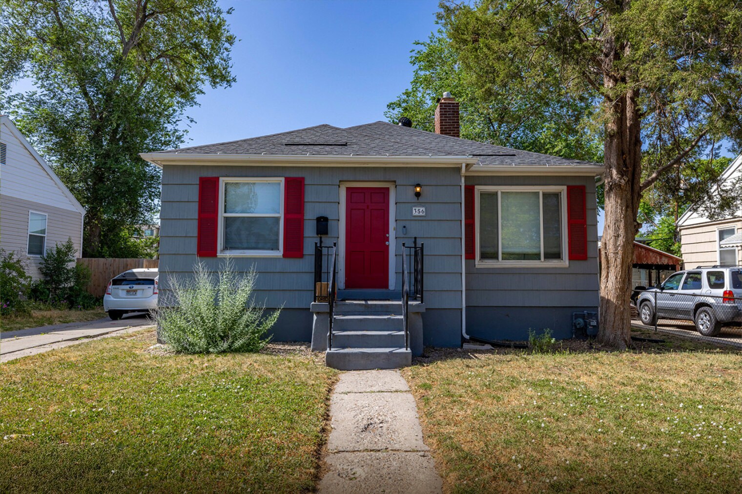 Building Photo - 356 E Utopia Ave