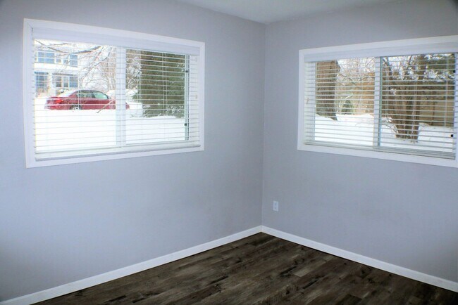 Building Photo - $1,750 | 3 Bedroom, 1 Bathroom Ground Floor Duplex | No Pets | Available for August 1st, 2026 Mov...