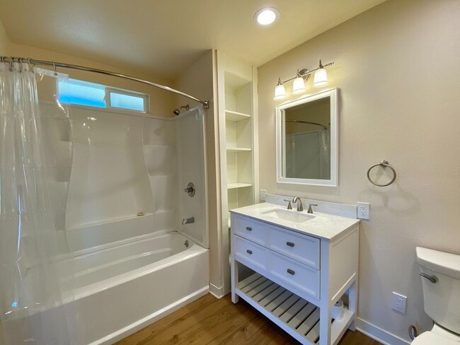 Building Photo - COMING SOON! 3 Bedrooms, 2 Bathrooms with ...