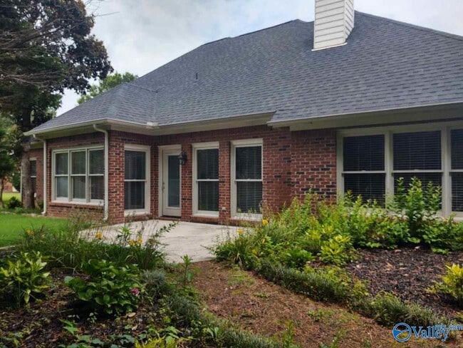 Building Photo - 3102 Connomara Ct SE