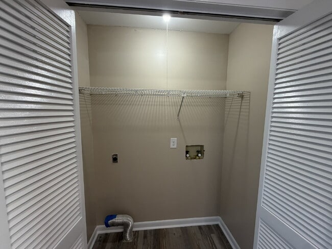 Building Photo - Townhouse for Rent