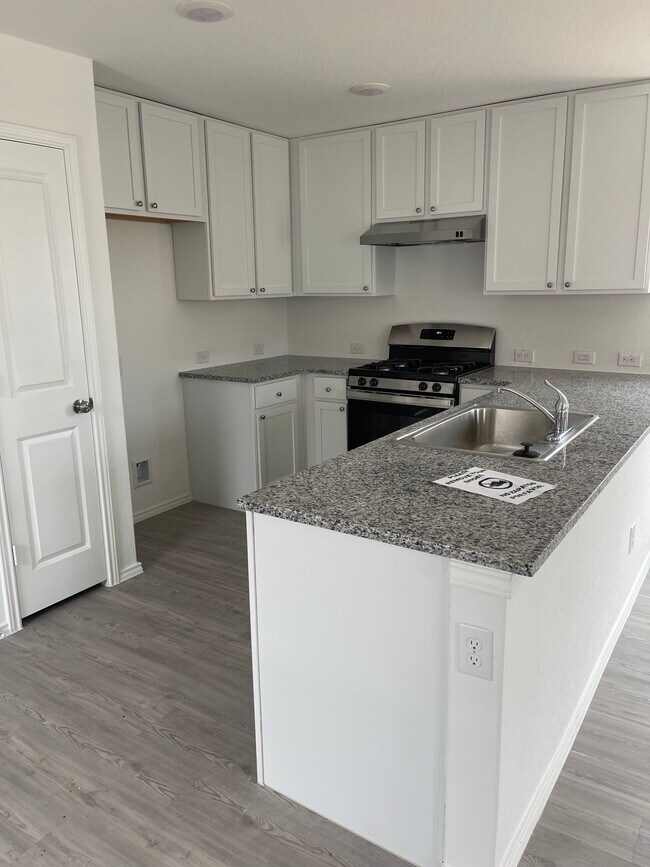 Building Photo - 14428 Southton Basin