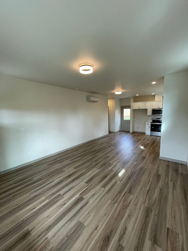 Building Photo - NEW HOME WITH RV PARKING! COME SEE YOUR NE...