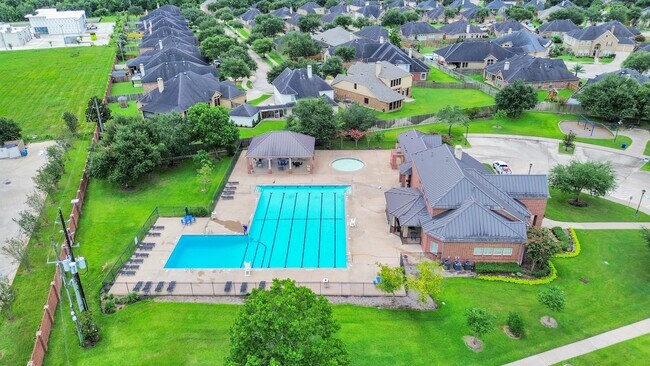 Building Photo - 4614 S Creekmont Dr