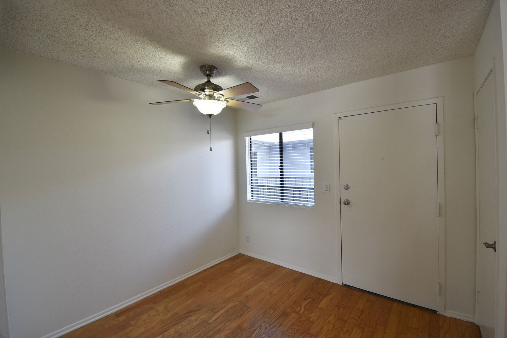 Building Photo - 12249 Oxnard St