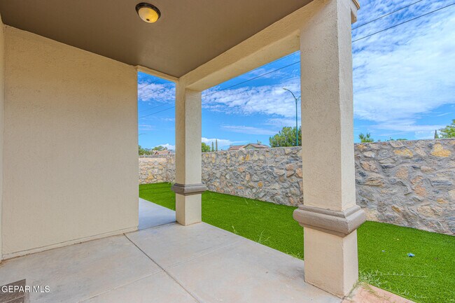 Building Photo - 3646 Grand Bahamas Dr