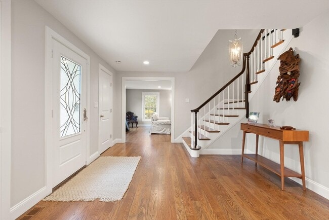 Building Photo - 25 Saddle Club Rd