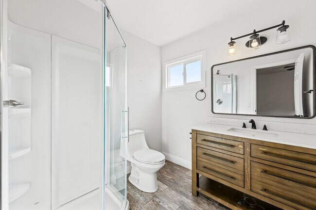 Building Photo - 7085 Valley Forge Dr