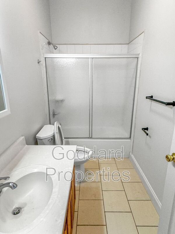 Building Photo - 2205 N Charles St