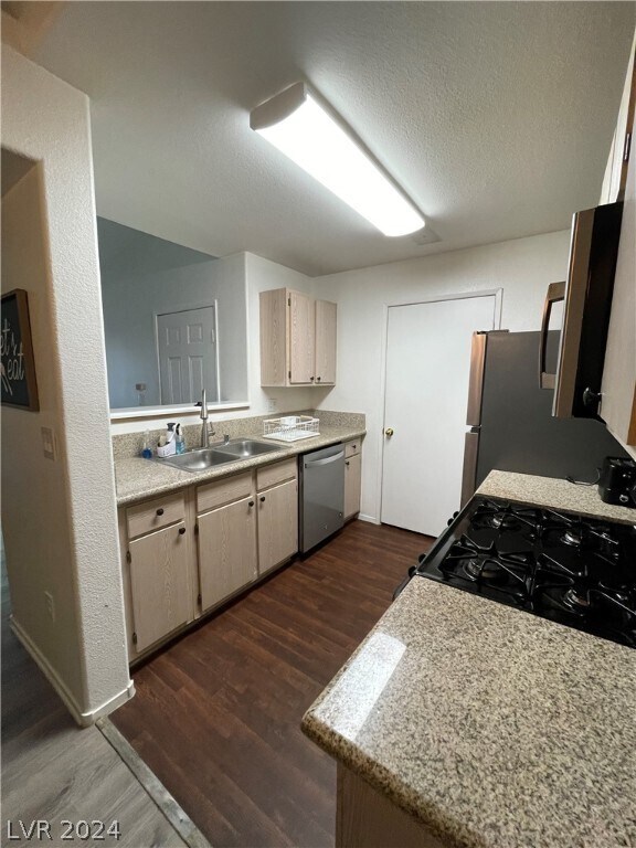 Building Photo - 7885 W Flamingo Rd