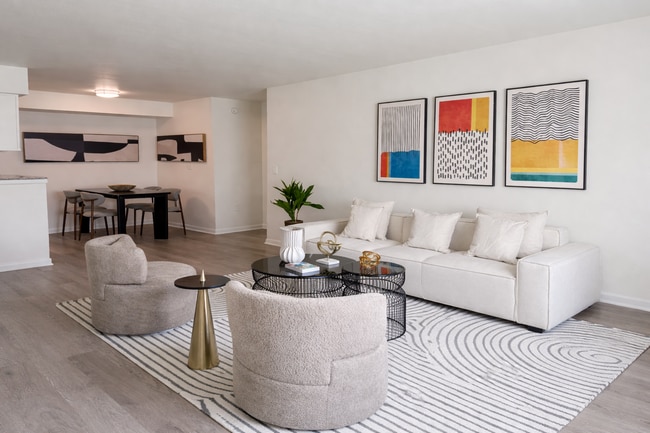 Building Photo - The Landings at Tiger Lily