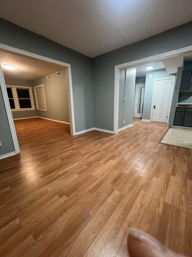 Building Photo - 7800 S Burnham Ave