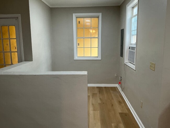 Building Photo - 1407 Pine St