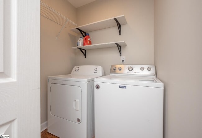 Building Photo - 202 Briarcliff Dr