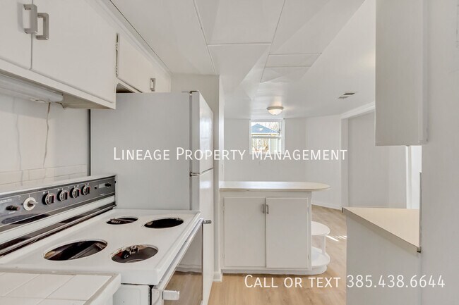 Building Photo - 1954 S 700 E