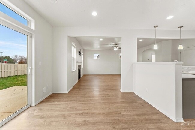 Building Photo - 513 Stanley Lake St