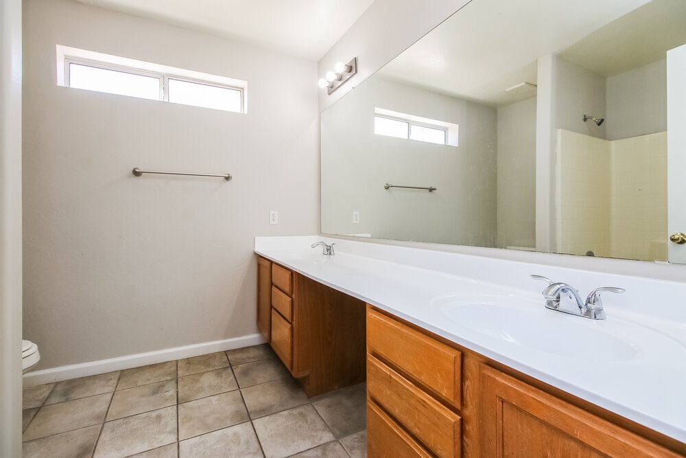 Building Photo - 7521 E Laguna Azul Ave