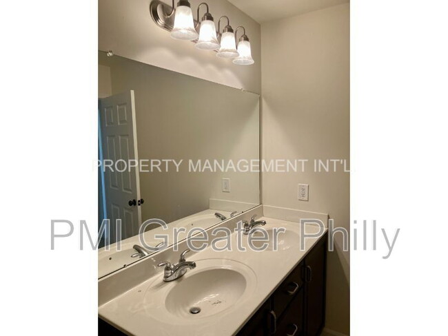 Building Photo - 2716 Keebler Ct