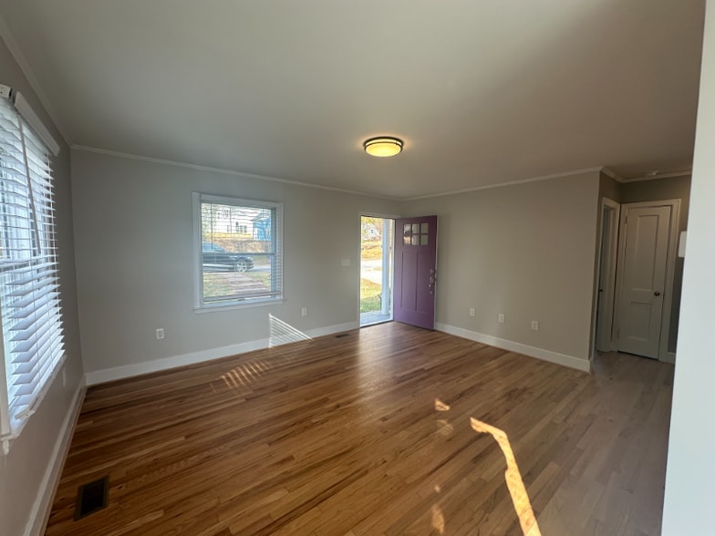 Building Photo - 2705 Newbold St