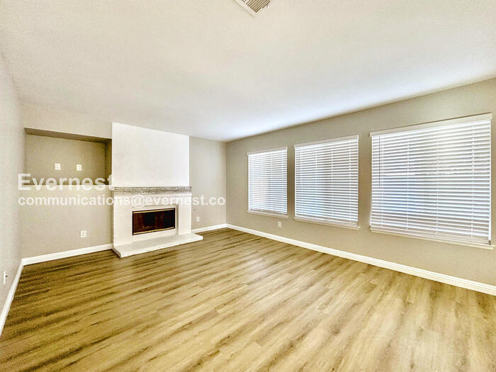 Building Photo - 2155 Begley Cir