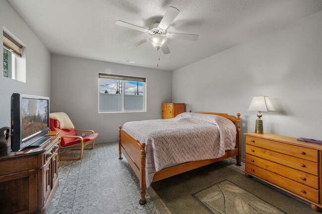 Building Photo - 3 bedroom home in Coeur dAlene