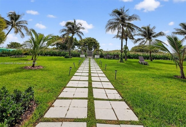 Building Photo - 9511 Collins Ave
