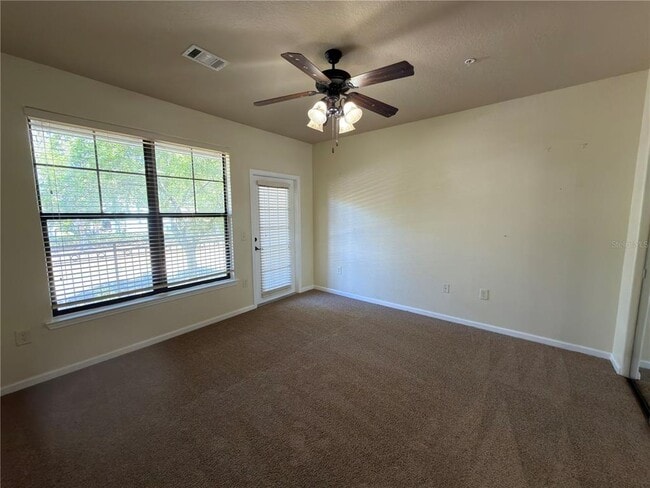 Building Photo - 902 Charo Pkwy