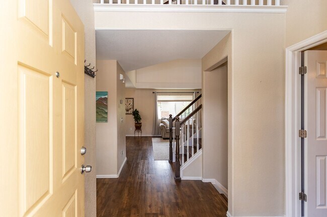 Building Photo - Spacious Corner Lot Gem in Ridgeview at St...