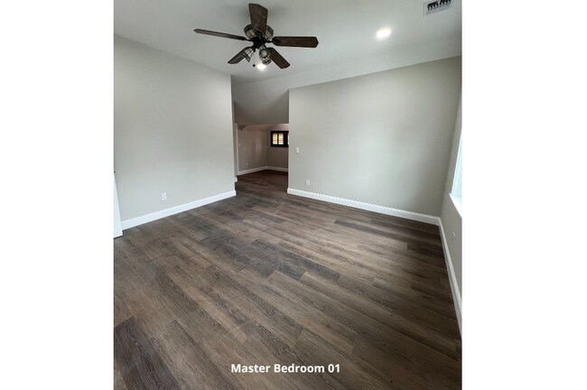 Building Photo - 310 Fishel Ave