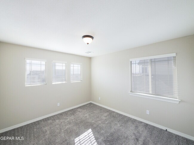 Building Photo - 14655 Pebble Hills Blvd