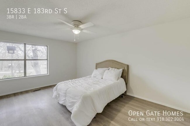 Building Photo - 15833 E 183rd St S