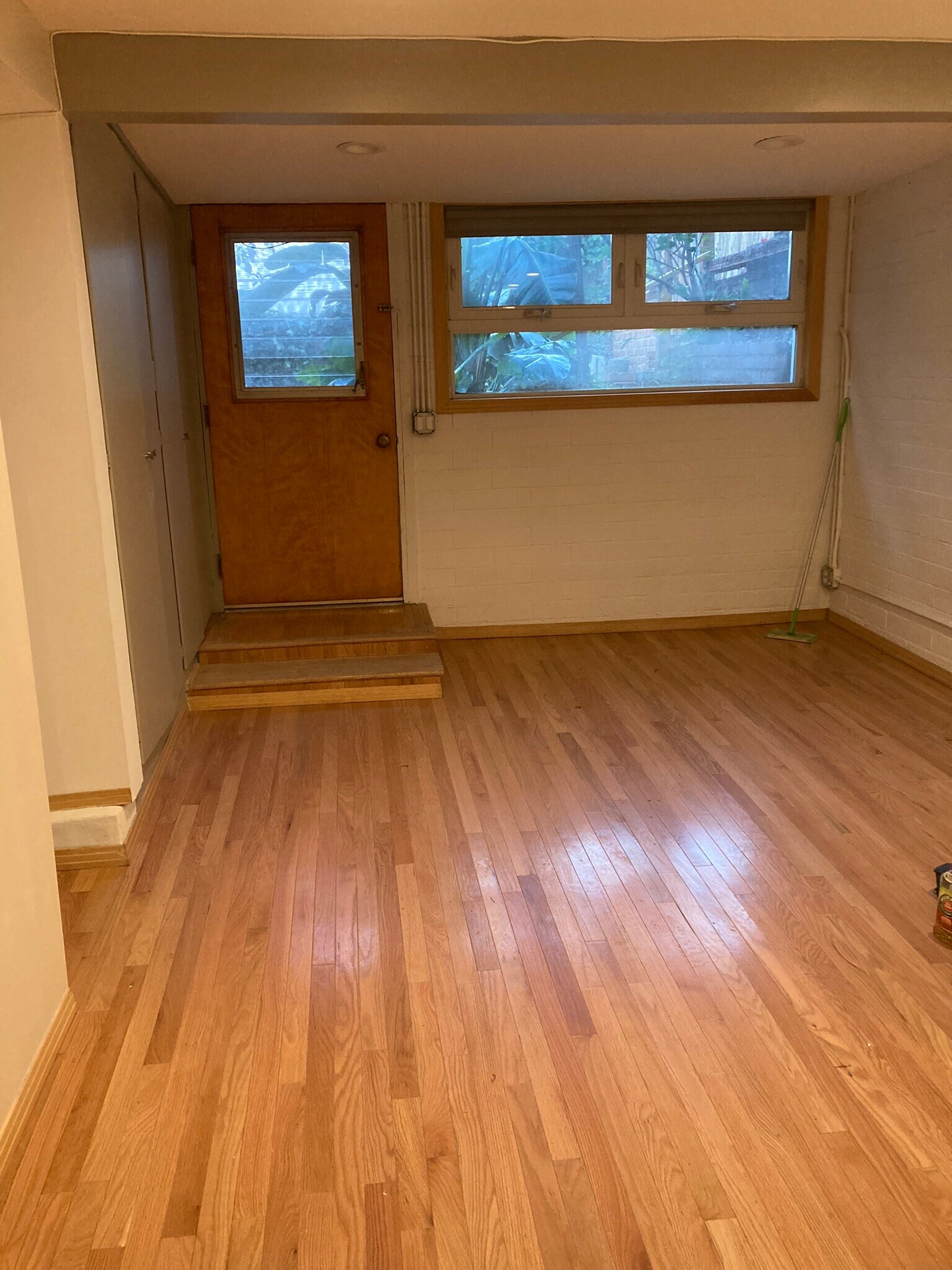 Building Photo - 2160 Stanley Hills Dr