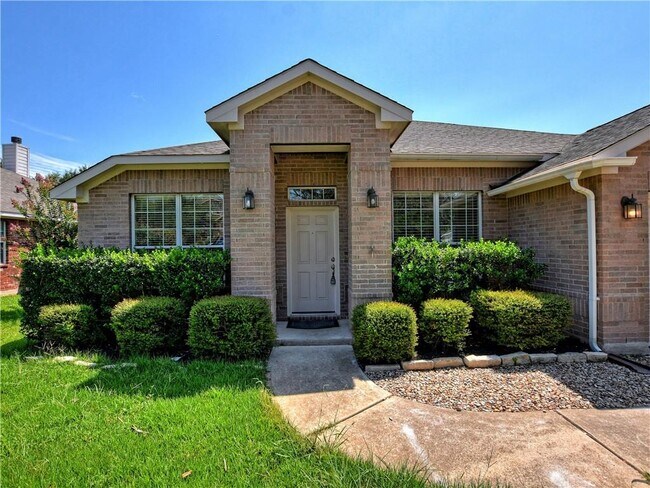 Building Photo - 104 S Gadwall Ln